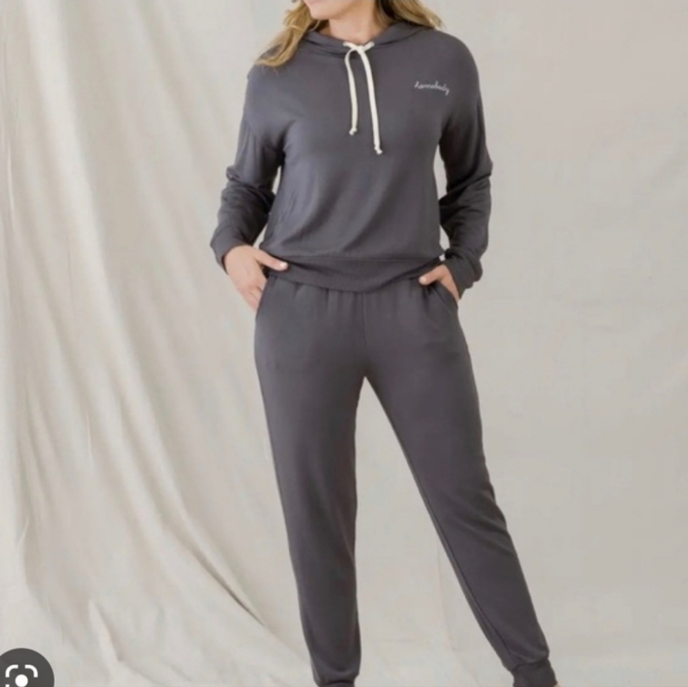 Magnolia Homebody Sweatshirt & Jogger Set
